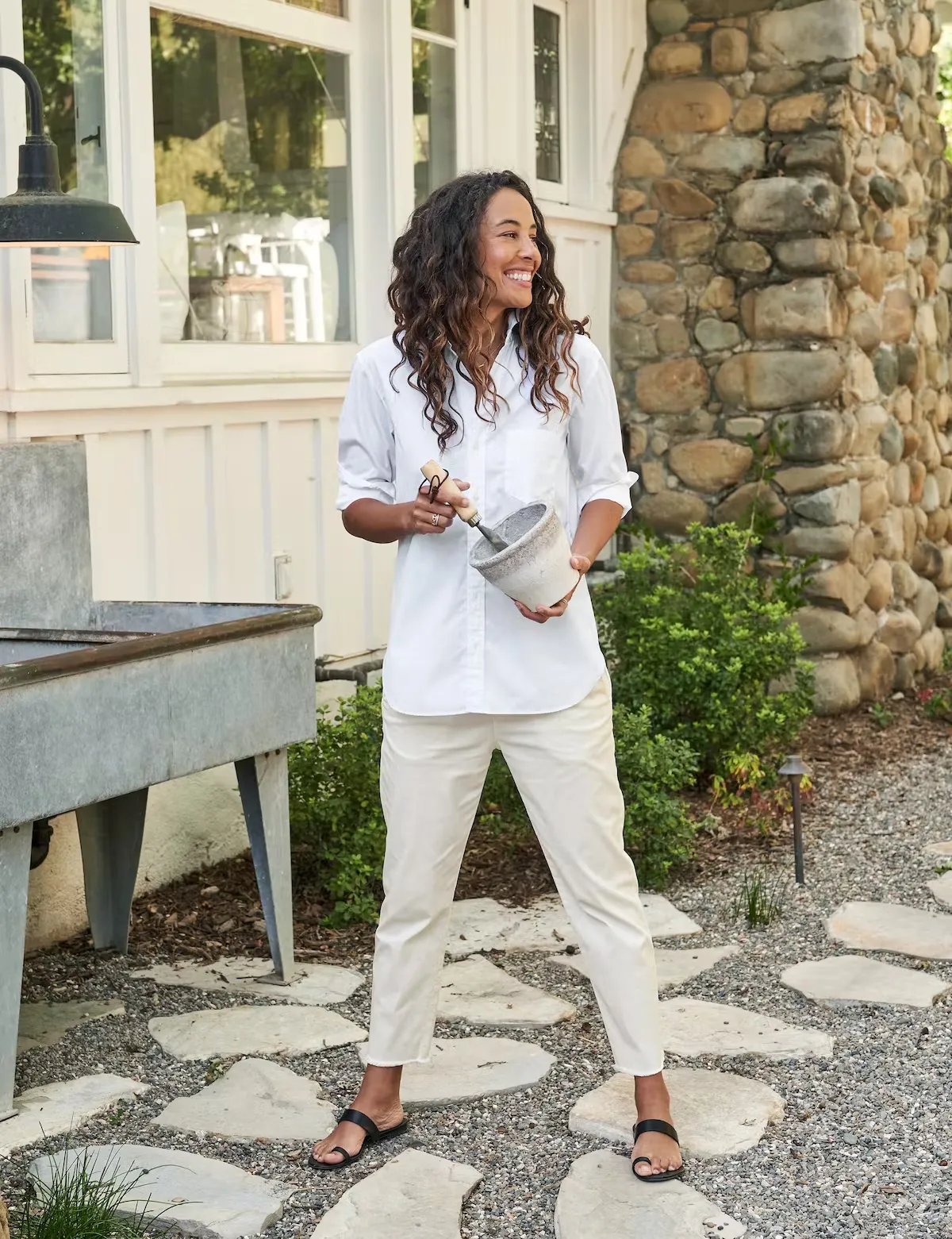 Frank & Eileen - Joedy in White Superluxe