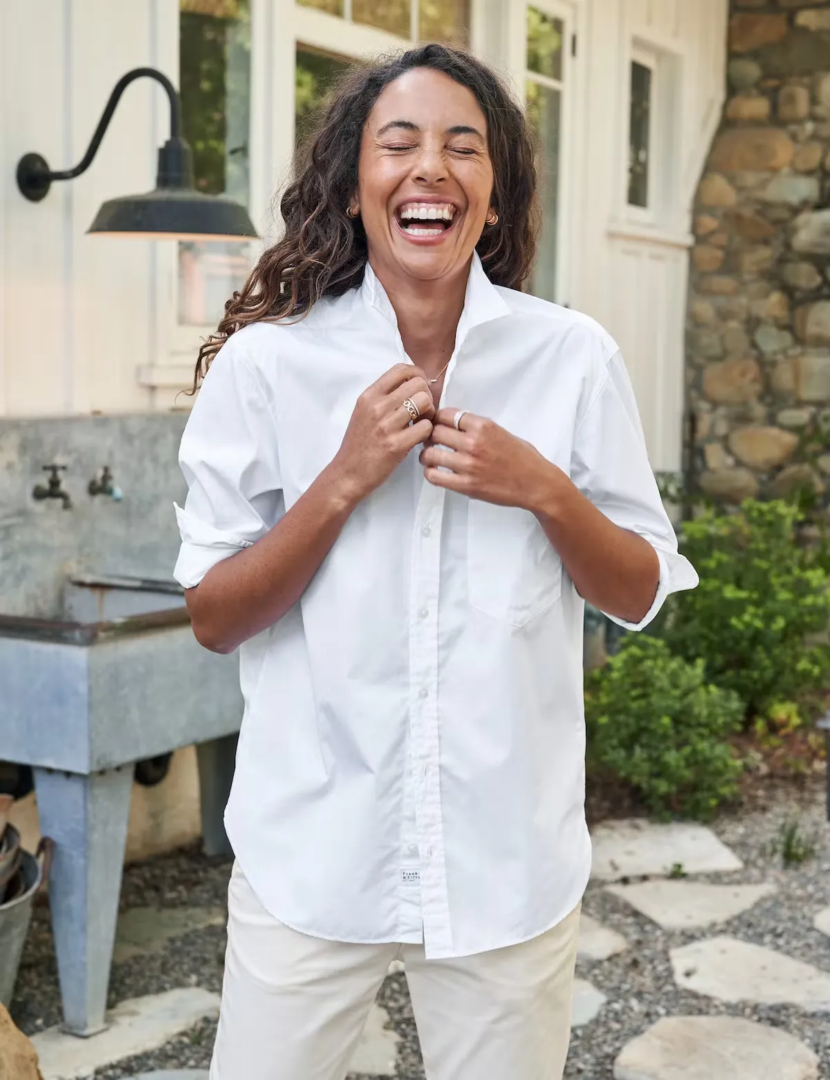 Frank & Eileen - Joedy in White Superluxe