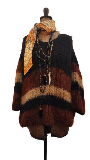 Handknit sweater - V neck